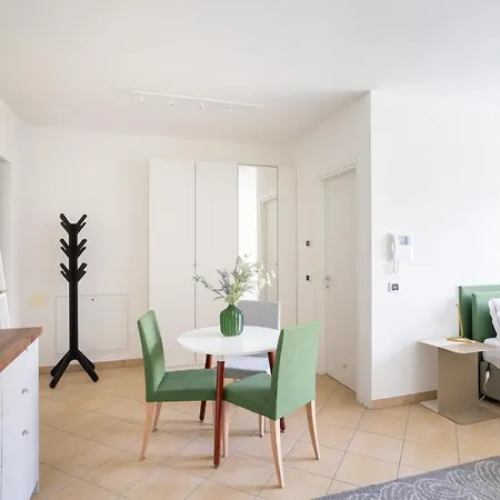 Lägenhet Nest - With Garden Tremezzo