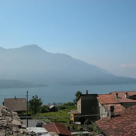 Como Lake Nest
